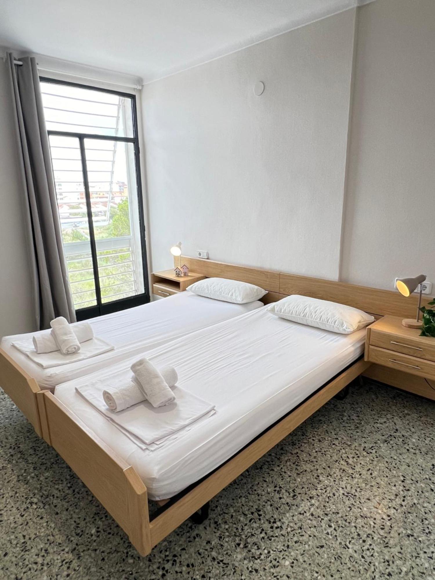 3 Room Apartment, 500M To Beach, Swimming Pool, Nice Terrace Roses Eksteriør bilde