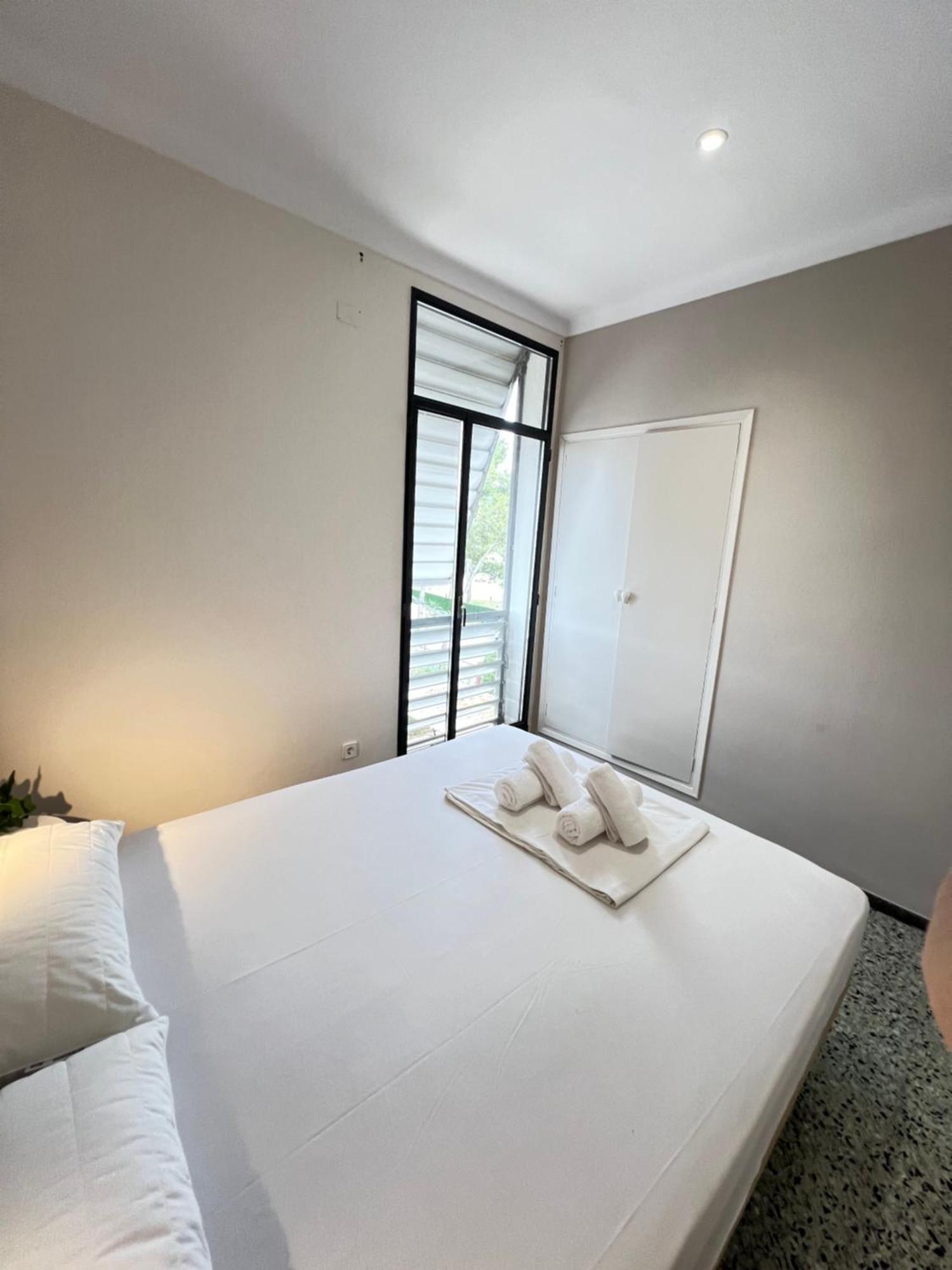 3 Room Apartment, 500M To Beach, Swimming Pool, Nice Terrace Roses Eksteriør bilde