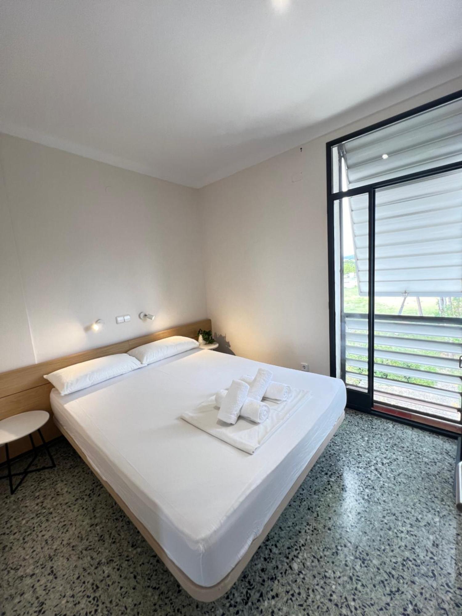3 Room Apartment, 500M To Beach, Swimming Pool, Nice Terrace Roses Eksteriør bilde