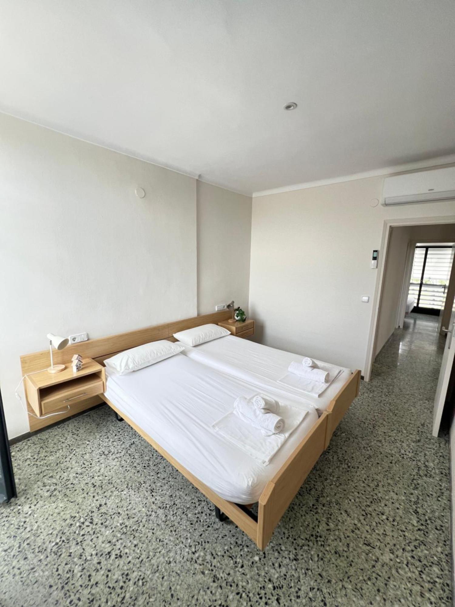 3 Room Apartment, 500M To Beach, Swimming Pool, Nice Terrace Roses Eksteriør bilde